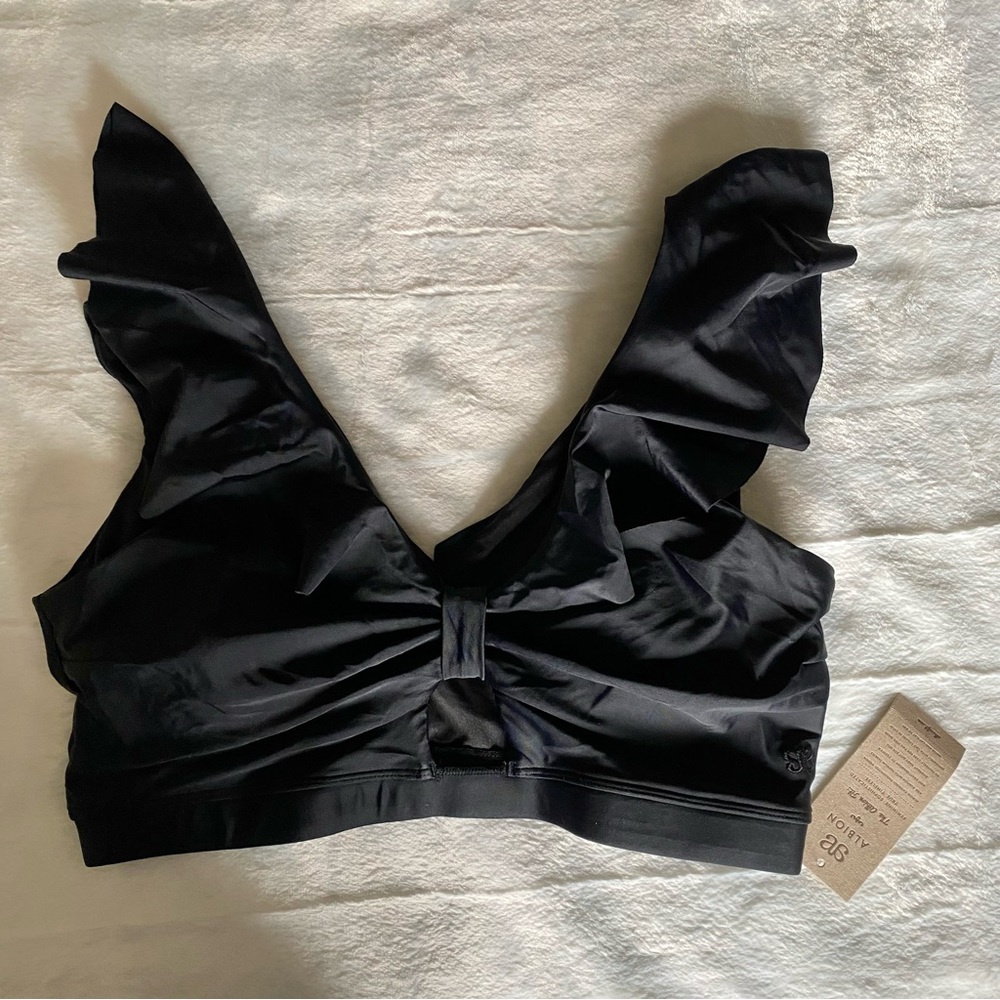 Albion Fit Black Sands Keyhole Swim Crop